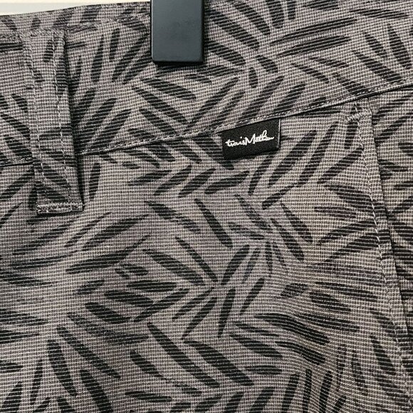New Travis Mathew men size 34  athleisure golf shorts gray Power Lounging - Picture 2 of 14